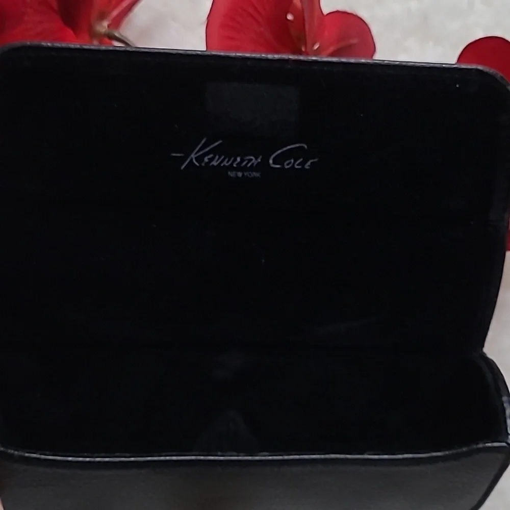 Kenneth Cole New York Magnetic Eyeglasses Sunglasses Hard Case Black pebbled - Picture 6 of 7